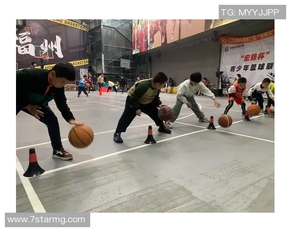 篮球新手必看:从基础技巧到实战应用的全面入门指南 篮球新手必看:从基础技巧到实战应用的全面入门指南